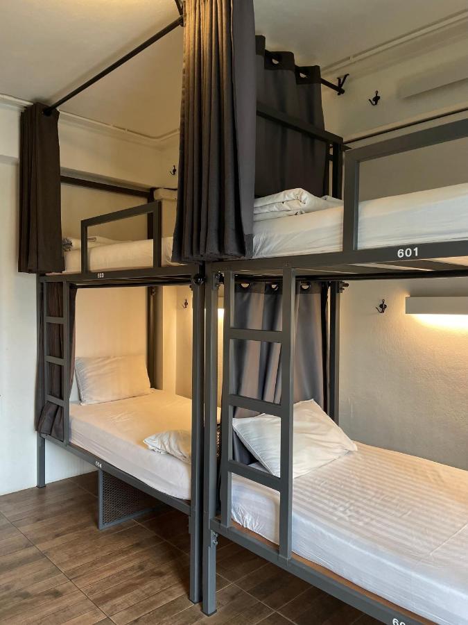 Hobnob Hostel (Adults Only) เชียงใหม่ ภายนอก รูปภาพ