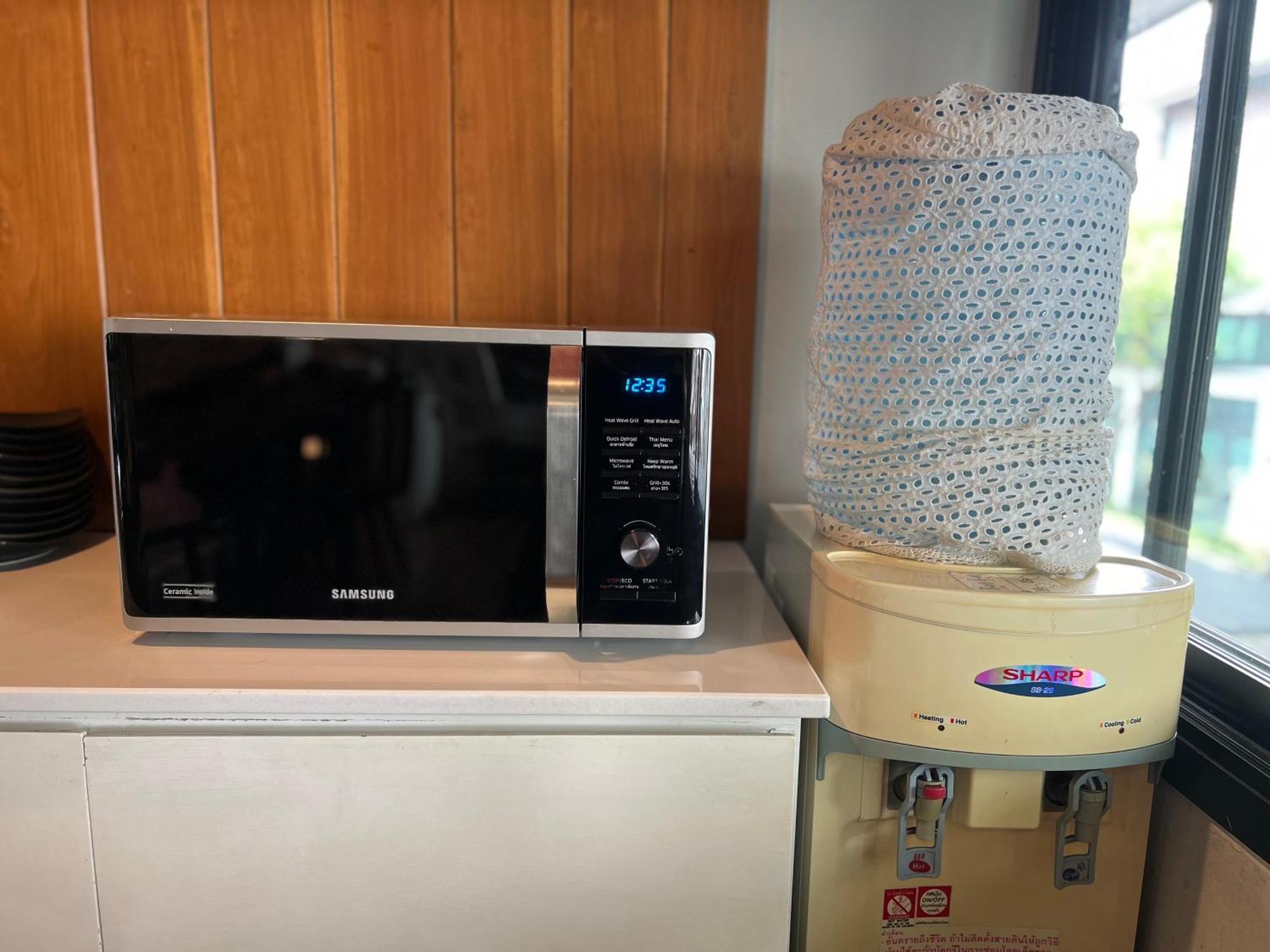 Hobnob Hostel (Adults Only) เชียงใหม่ ภายนอก รูปภาพ